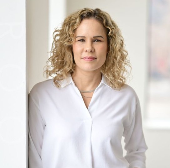Mei-Lana Chow, founder of Glow with Mei and top medical aesthetician in Toronto